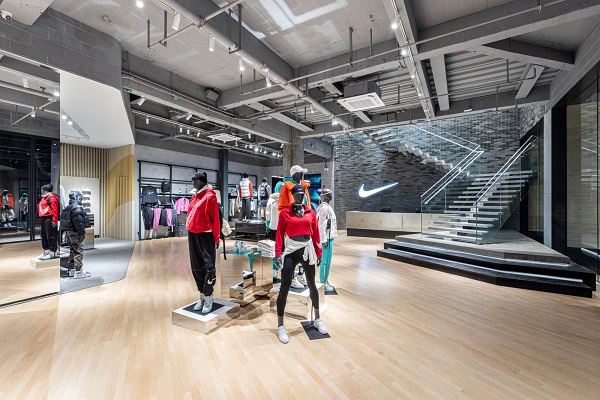 nike1200.jpg nike1200.jpg