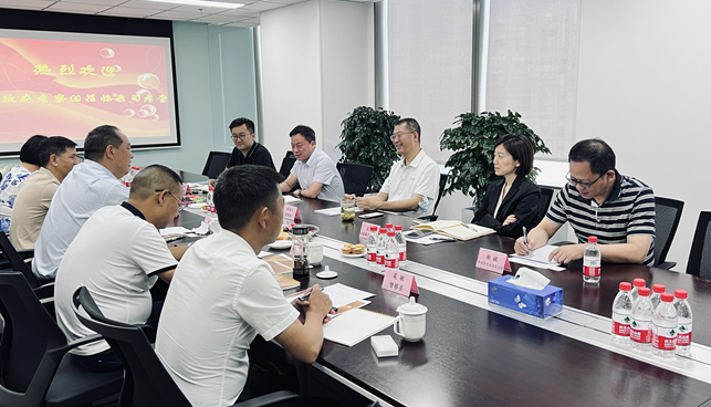 20220717云南芒市市長(cháng)鄭昭一行赴銀泰黃金考察（改）_副本.jpg
