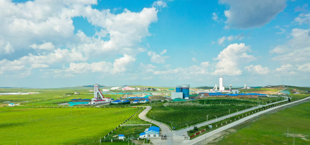 2019年玉龍礦業(yè)榮獲國家綠色礦山稱(chēng)號_副本.jpg